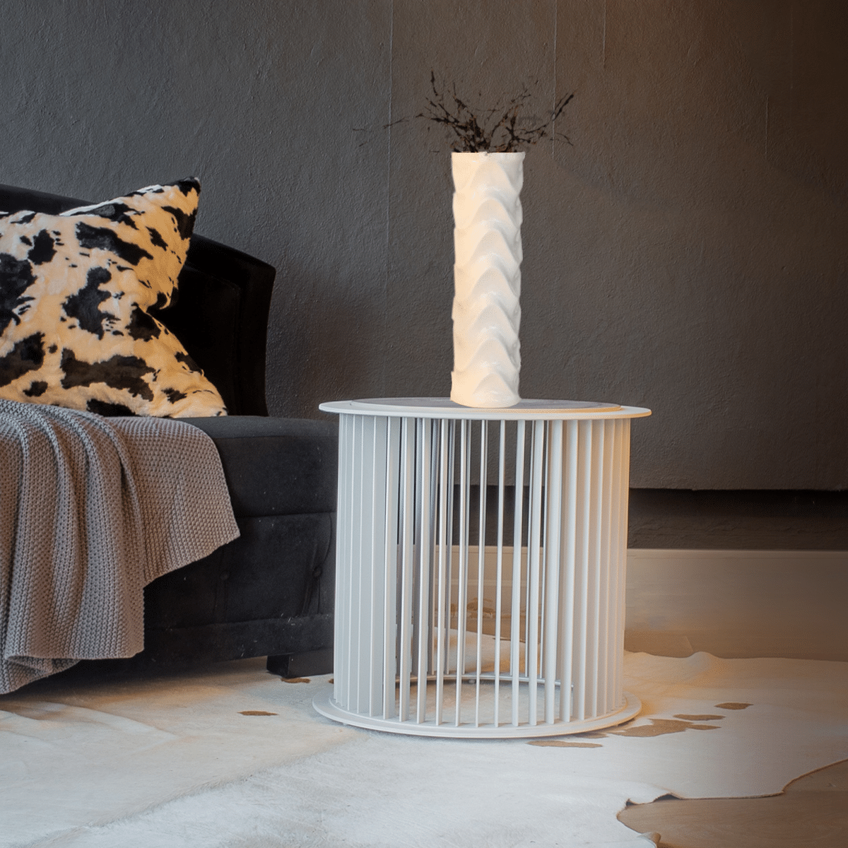 <h2 class="p-t-50">LYRA</h2>