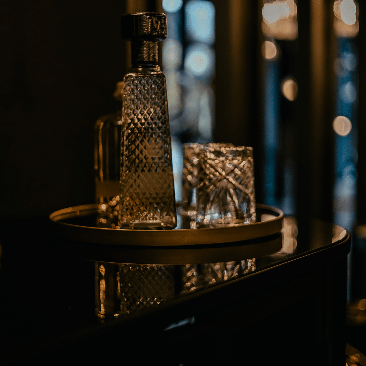 <h2 class="p-t-50">ARTEMIS</h2>