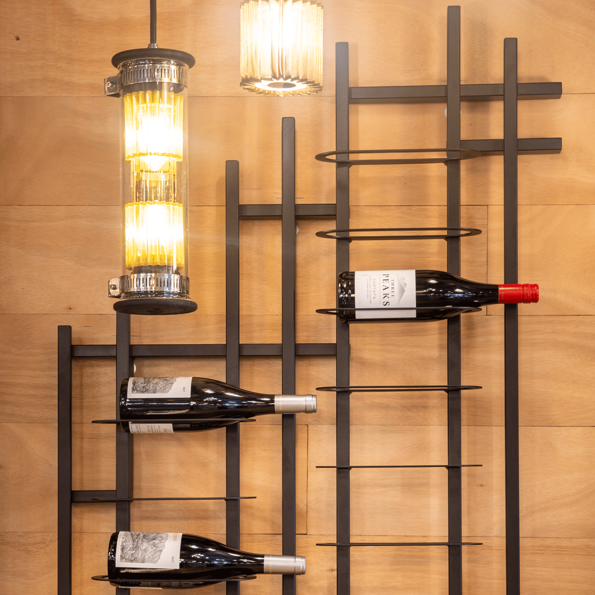 <h2 class="p-t-50">VINO</h2>